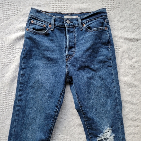 Levi's High-Waisted Distress Straight Leg Denim Casual Vintage Style Jean - Picture 3 of 9